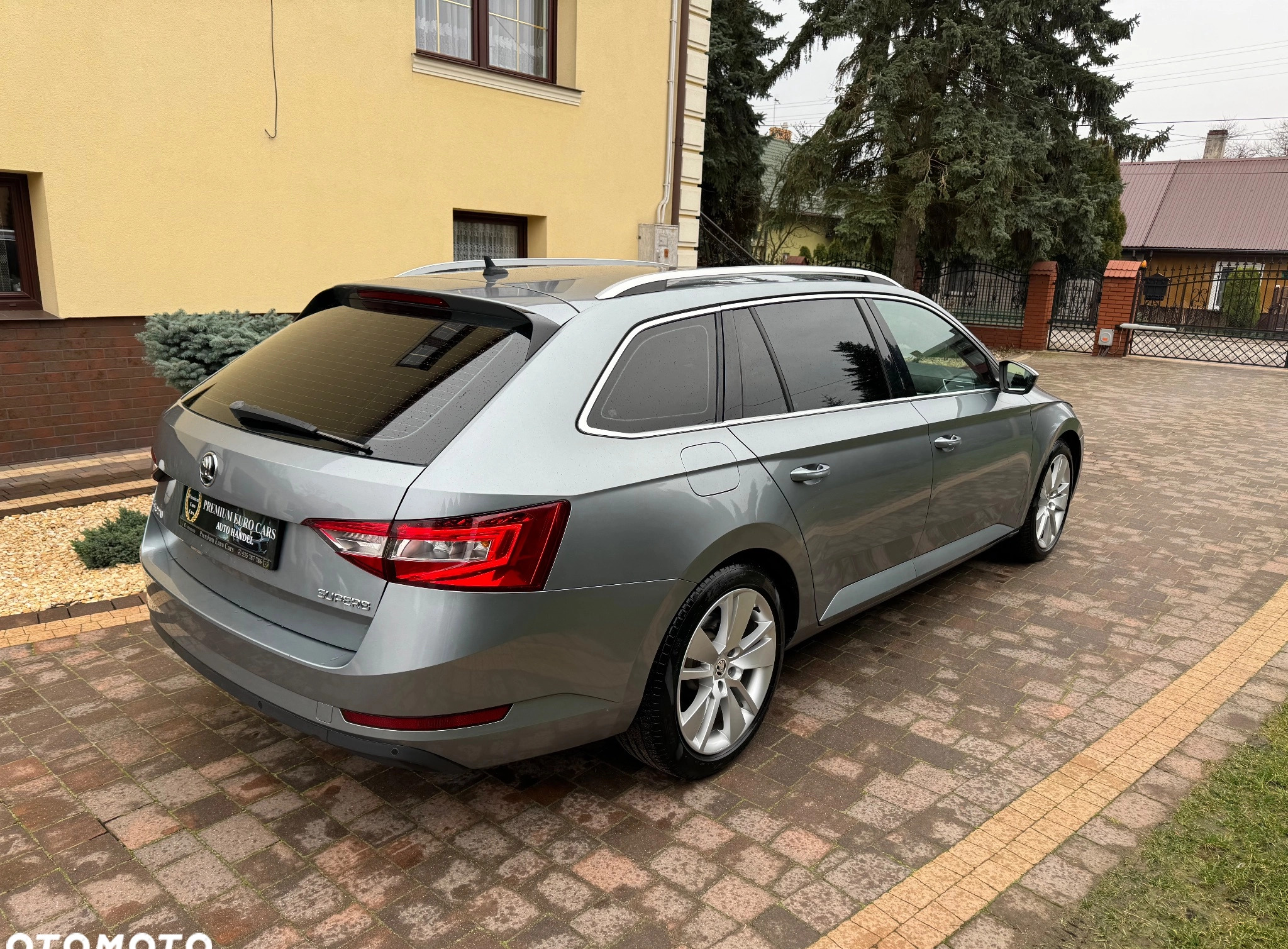 Skoda Superb cena 56900 przebieg: 216550, rok produkcji 2015 z Oleszyce małe 781
